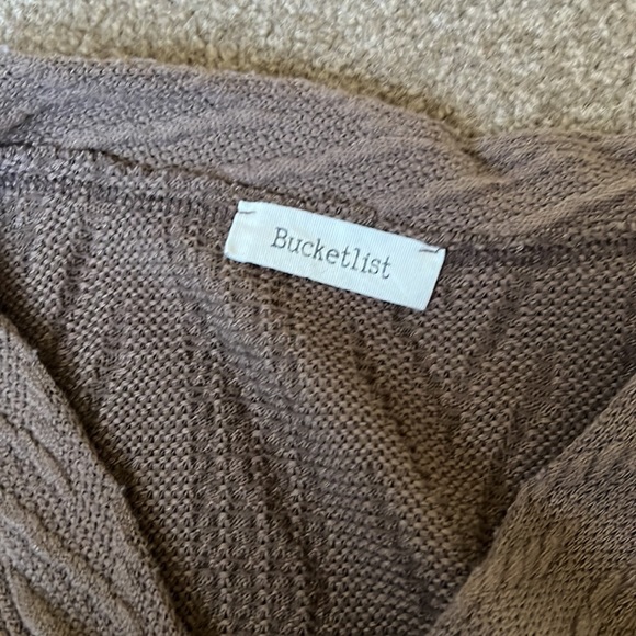 BUCKETLIST Cropped Color-block Sweater - Picture 5 of 5